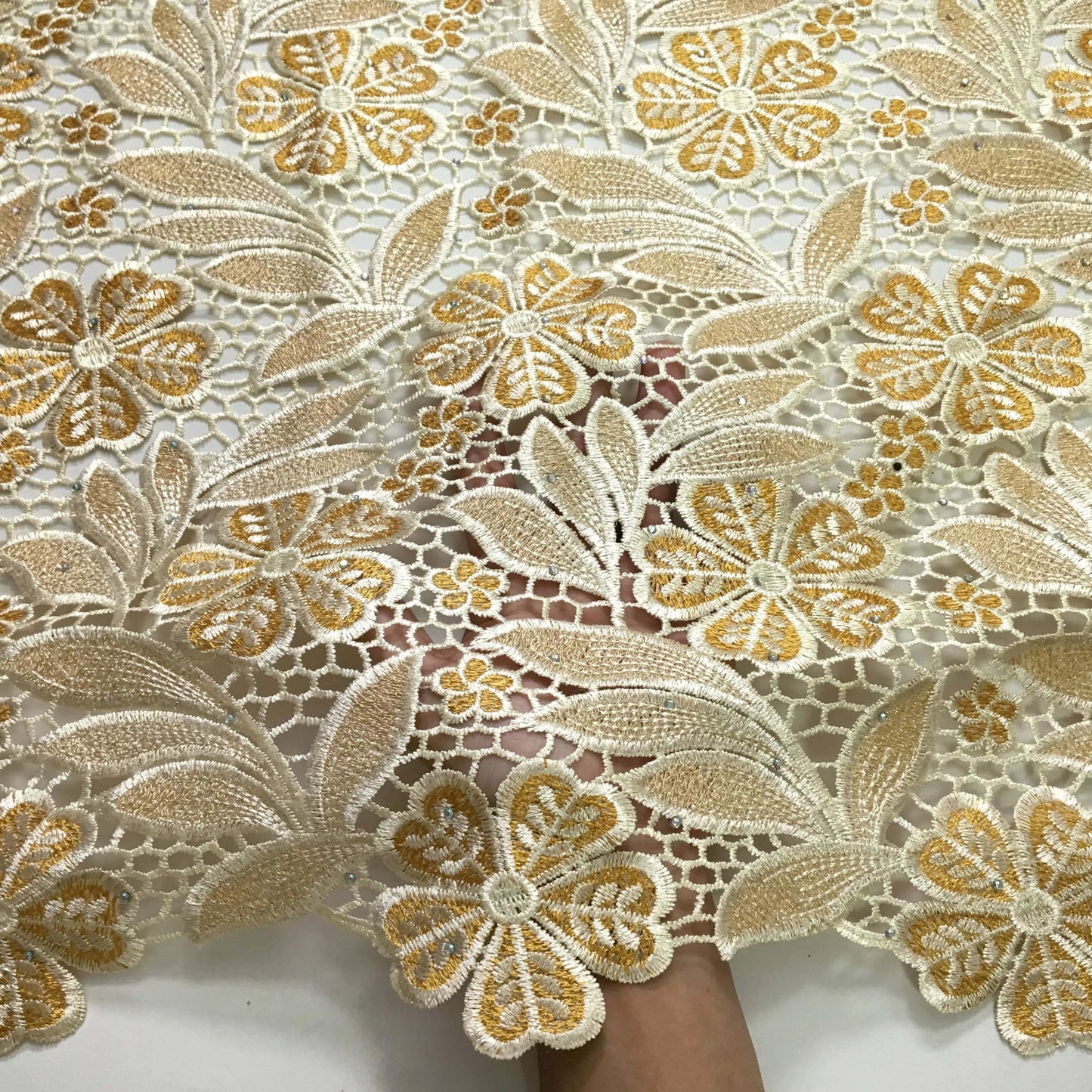 Elegant Nigerian Guipure Cord Lace Fabric 2024 High Quality Knitted Water Soluble African Lace Fabric Party Dress for Women 3925