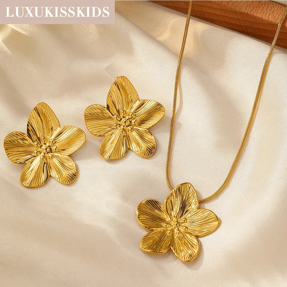 LUXUKISSKIDS 2PC Women's Fashion Trendy Stainless Steel Flower Earrings Necklace Set Gold-Plated Jewellry Party Dressing Gifts