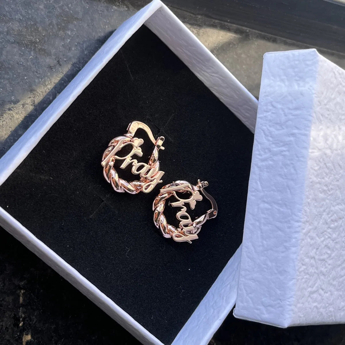 DUOYING Custom Name Earrings 18mm Personalized Twist Hoop Earring 2022 With Letters Anti-allergy For Women Girls Jewelry Gift