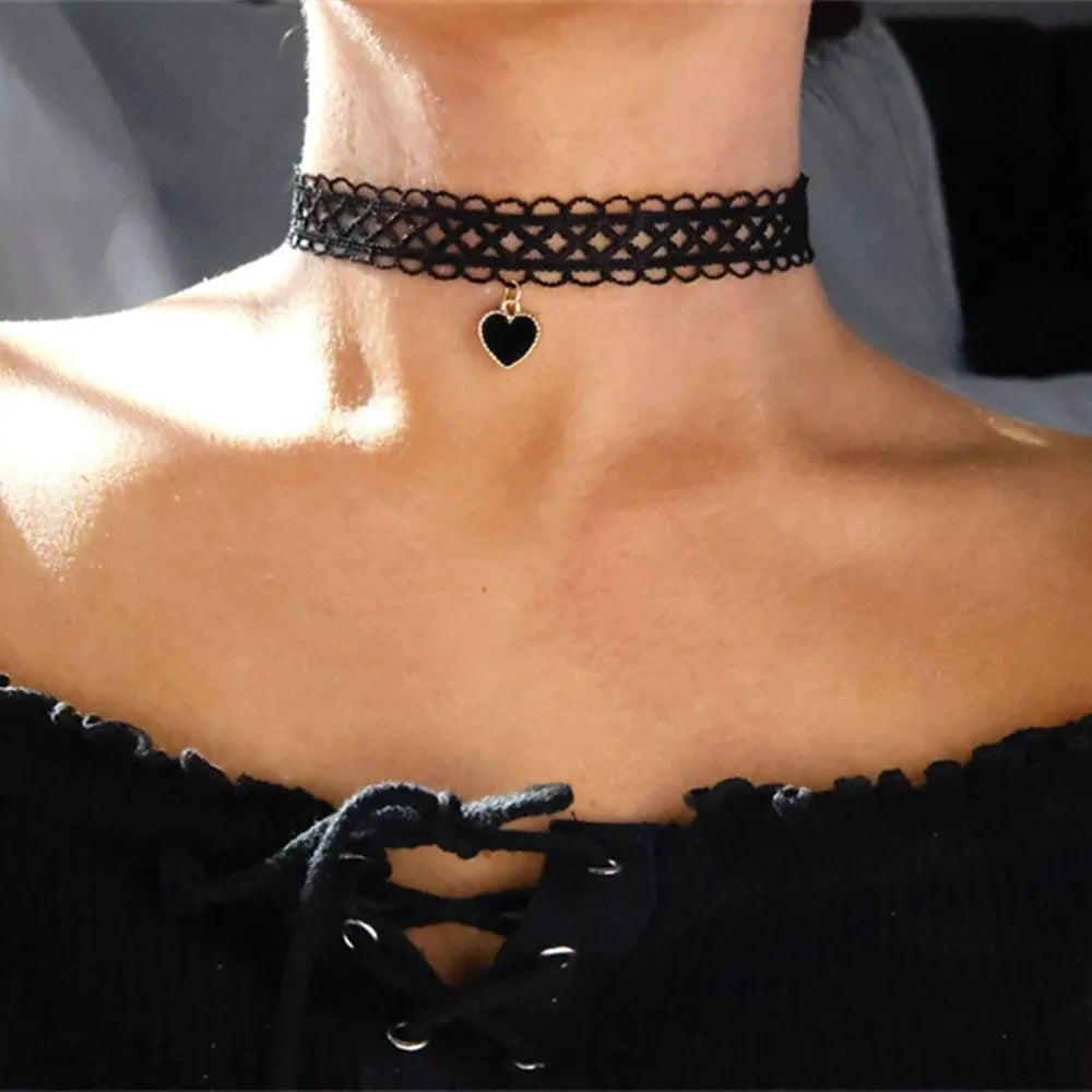 Vintage Fashion Black Lace Heart-Shape Artificial Pearl Pendant Necklace Female Women Sexy Simple Choker Ladies Party Jewelry