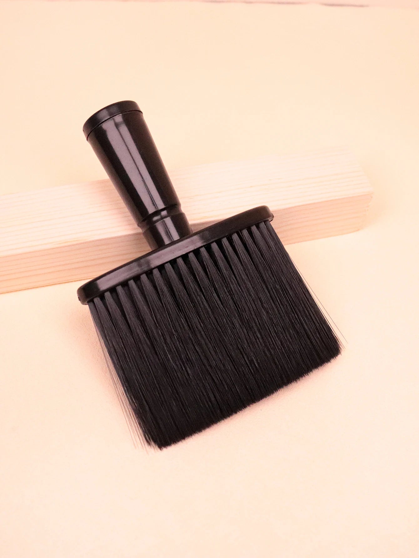 1 hair brush neck hair brush black soft cleaning facial brush suitable for hairdressers and household，Special for real hair wigs